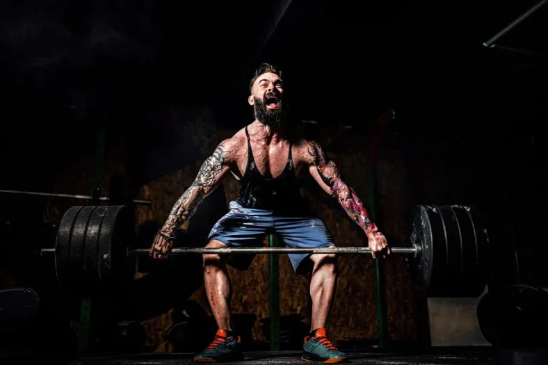 Angkat Besi: Membangun Otot dan Mental Tangguh