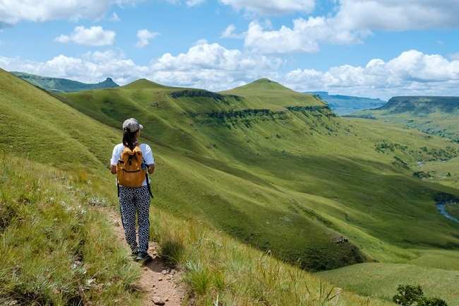 Manfaat Hiking bagi Kesehatan Tubuh dan Kekuatan Mental